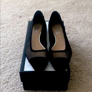 ZARA BLACK Mesh/suede flats.